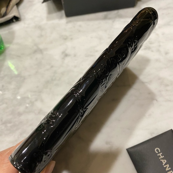 Chanel patent leather Lucky Symbol wallet - Picture 5 of 11